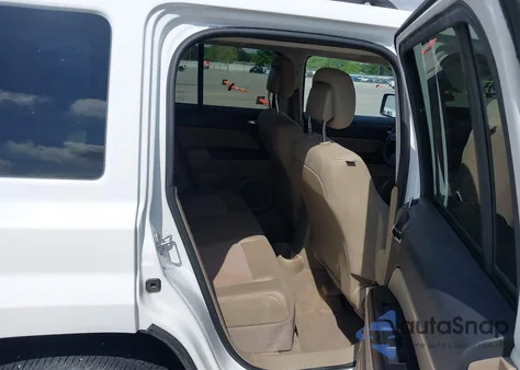 2014 Jeep Patriot Sport из США, поврежденный, VIN 1C4NJRBB9ED709502